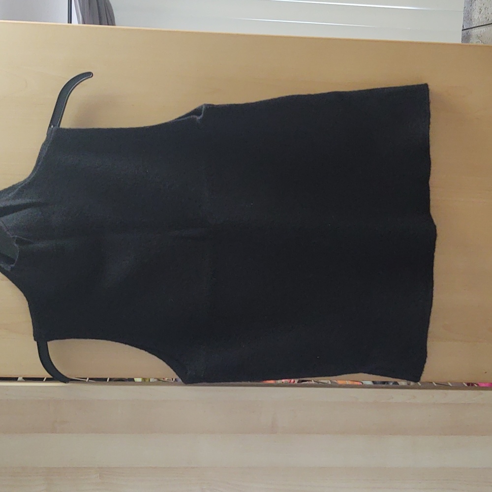 Black sleeveless top